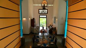 Thompson Manor (A Luxury Villa in Galle) Open Dining Area (6)